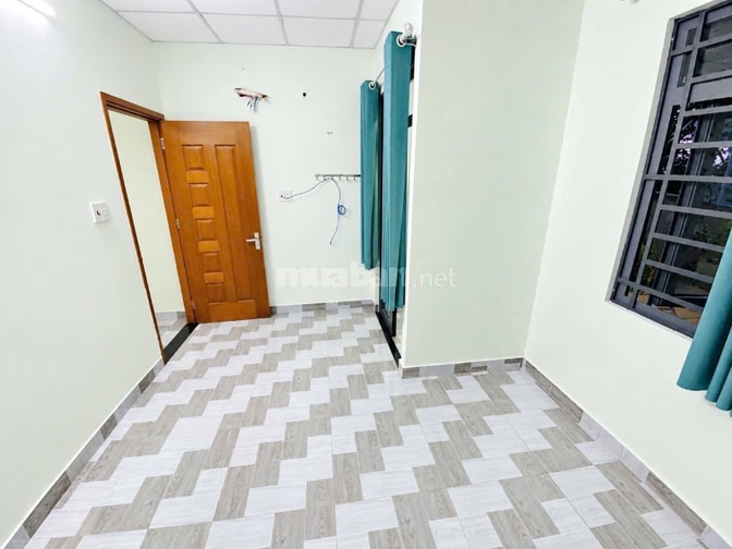 Chính chủ bán nhà thạnh xuận 22 đúc 1 lầu hẻm xe tải thông,sh riêng