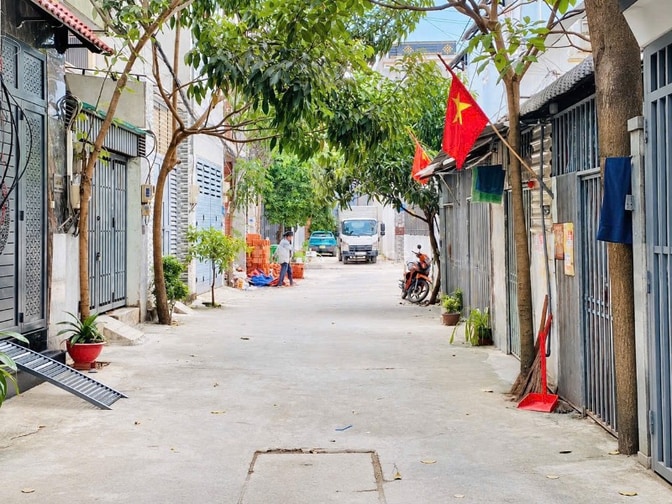 Chính chủ bán nhà thạnh xuận 22 đúc 1 lầu hẻm xe tải thông,sh riêng