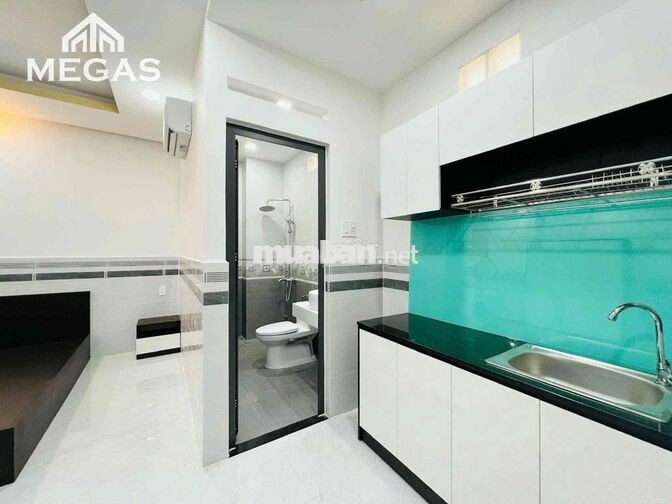 STUDIO FULL NỘI THẤT BAN CÔNG THOÁNG MÁT