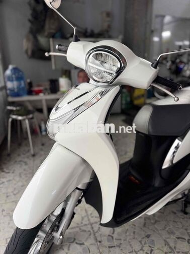 Honda SH Mode 2024 3.600Km màu Trắng Mới Tinh
