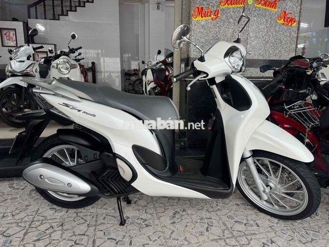 Honda SH Mode 2024 3.600Km màu Trắng Mới Tinh