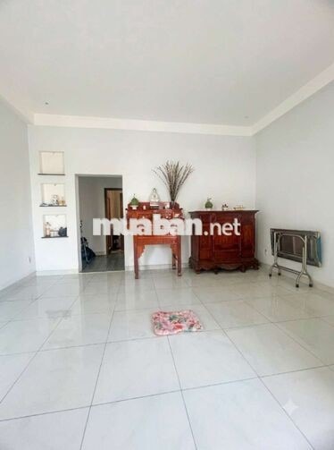 bán nhà ngay tỉnh lộ 10 ,bà hom 60m2 4pn,4wc