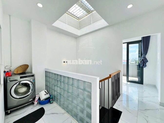 CHO THUÊ NHÀ 3 LẦU MỚI ĐẸP HẺM ĐƯỜNG TRẦN THỊ HÈ QUẬN 12 