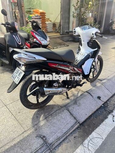 Honda Future 125 Fi 2015 trắng đen