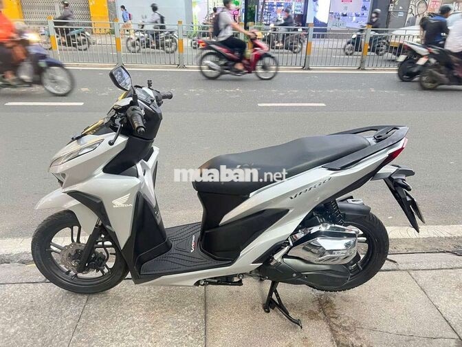 Honda Vario 150 2020 Bạc mới 90%