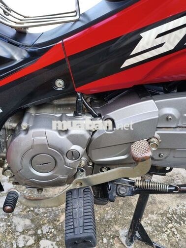 Yamaha Sirius màu đỏ đen 