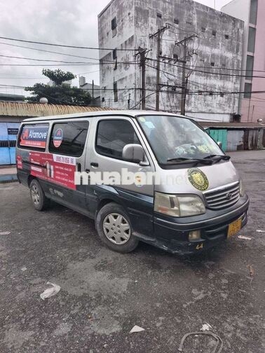 TOYOTA HIACE 2002 6 CHỖ XĂNG BẠC