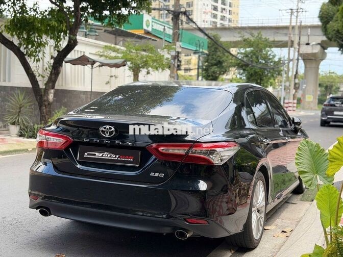 Toyota Camry 2019 2.5Q 40000 km đen