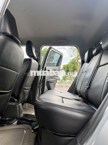 Suzuki Swift 2019 GLX 4 vạn màu bạc