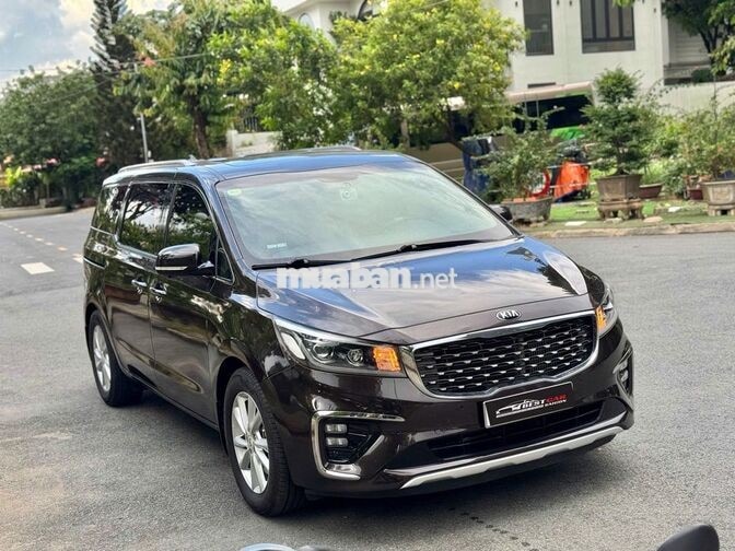 Kia Sedona 2019 Luxury 27k km Nâu