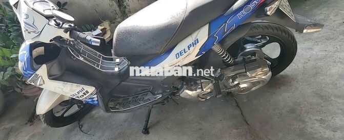 Yamaha Nouvo LX màu Xanh trắng. Giá 3,9tr