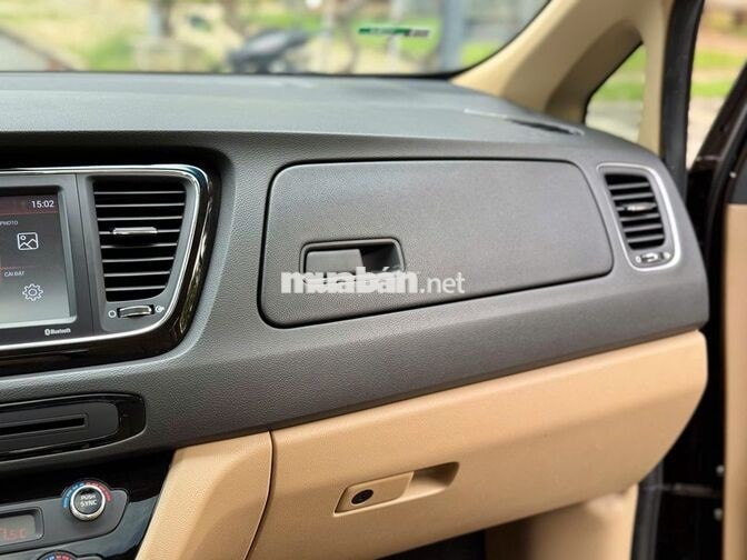 Kia Sedona 2019 Luxury 27k km Nâu