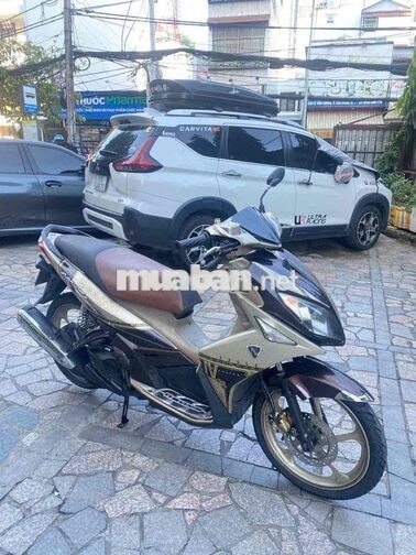 Yamaha Nouvo 4 màu vàng nâu