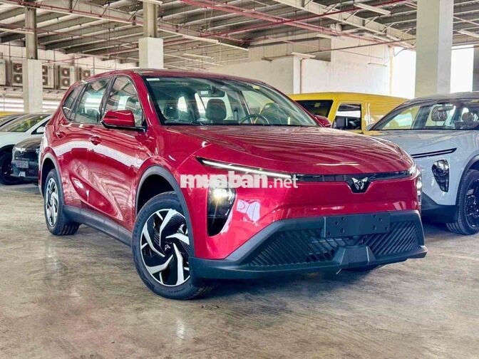 Xe điện Limo Green 7 chỗ màu Đỏ