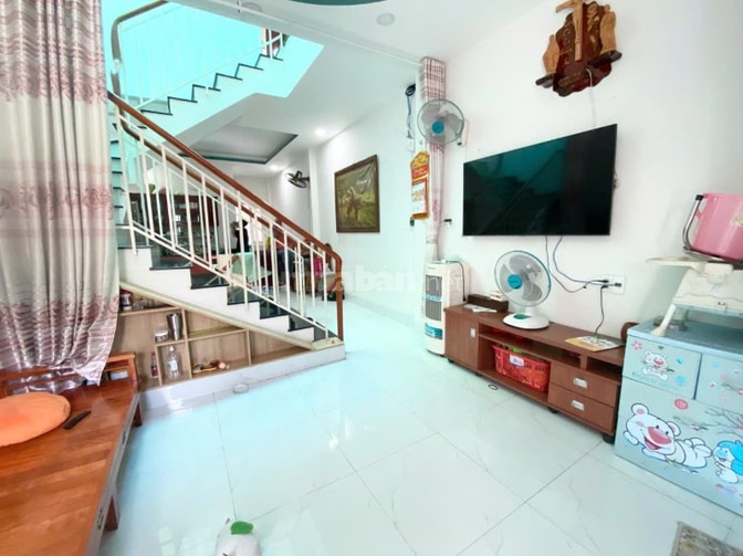 Nhà 3 tầng Trường Chinh Quận 12 - Gara ô tô - 3PN - chỉ 4,98 tỷ