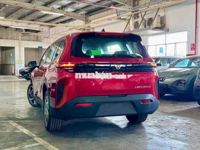 Xe điện Limo Green 7 chỗ màu Đỏ