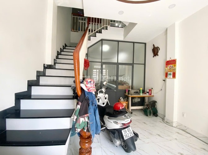 Nhà 3 tầng Trường Chinh Quận 12 - Gara ô tô - 3PN - chỉ 4,98 tỷ