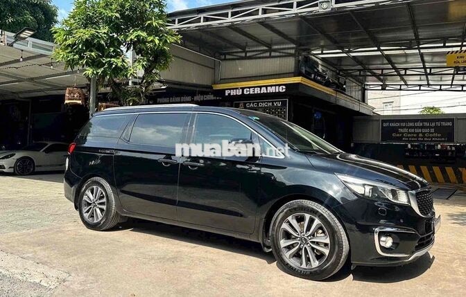 Kia Sedona 3.3 Bản Full Đen 7 chỗ
