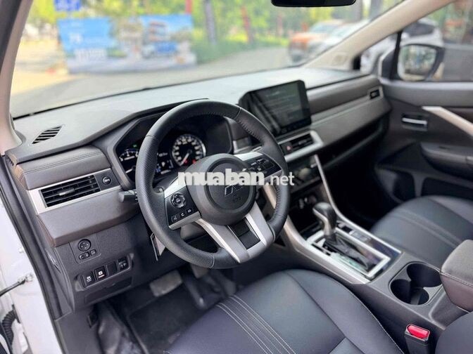 Mitsubishi Xpander 2025 Premium 8.000 km trắng