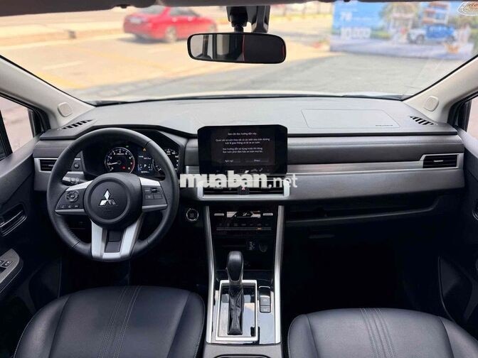 Mitsubishi Xpander 2025 Premium 8.000 km trắng