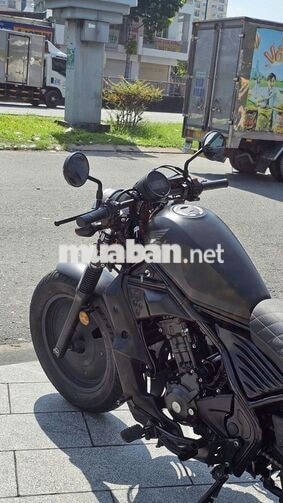 Honda Rebel 300 2 vạn màu Đen