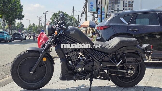 Honda Rebel 300 2 vạn màu Đen