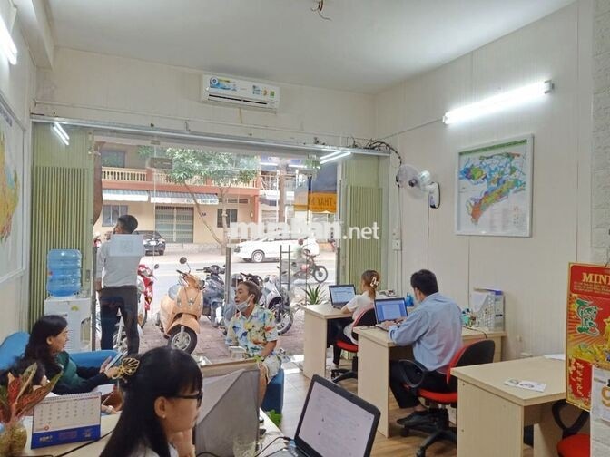 Cho thuê nhà 1 trệt 2 lầu mặt tiền đường Nguyễn Tri Phương TP .VT