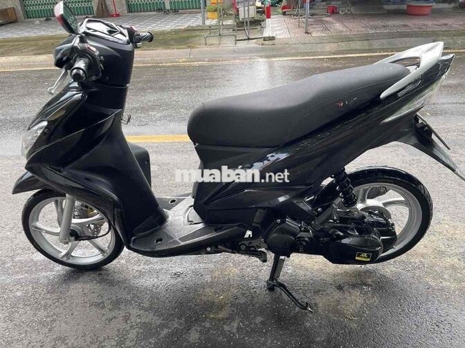 Yamaha Luvias 2017 màu Đen