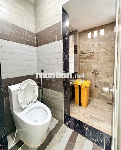 Nhà trệt 2PN mặt tiền hẻm LT 12-20 đường Nguyễn Văn Cừ 9 triệu