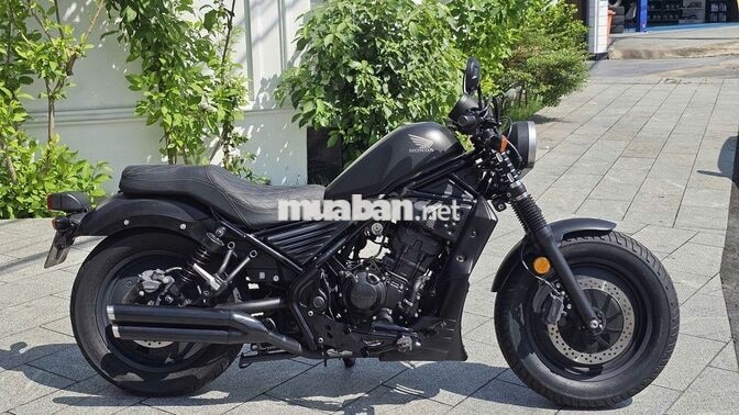 Honda Rebel 300 2 vạn màu Đen