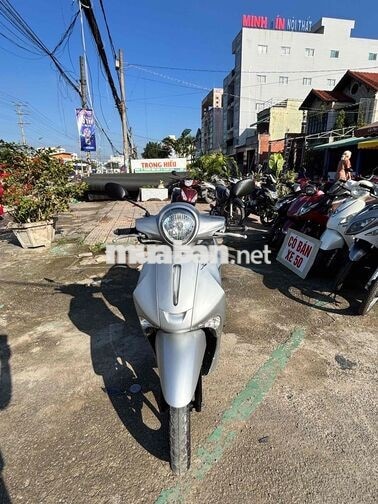 Yamaha Janus màu bạc