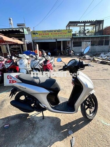 Yamaha Janus màu bạc