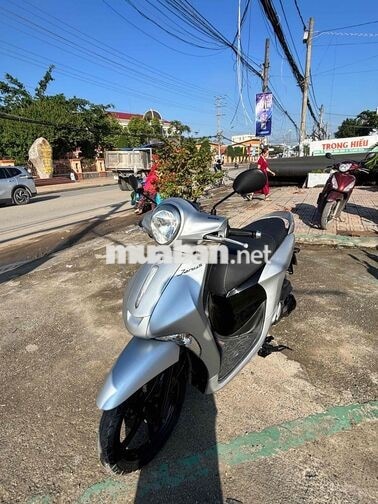 Yamaha Janus màu bạc