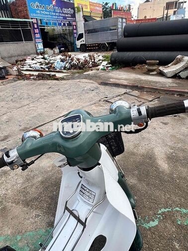 Honda Super Cub 81 50cc màu Xanh