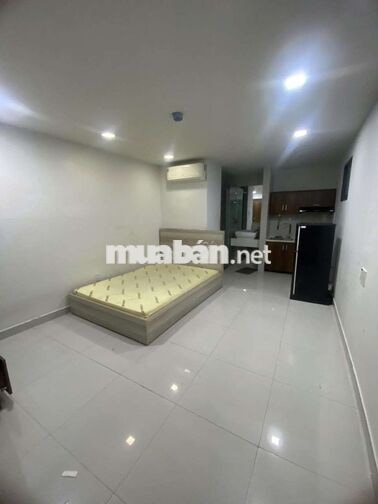 STUDIO FULL NỘI THẤT PHÒNG RỘNG SÁT PHÚ MỸ HƯNG