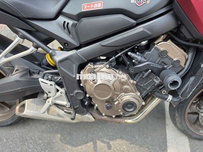 Honda CB650R 2022 màu đen nhám
