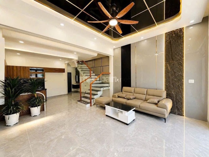 CHỈ 2 TỶ HƠN  SỞ HỮU NHÀ 2 TẦNG ĐẸP HẺM Ô TÔ 7 CHỖ  P .TAM HIỆP