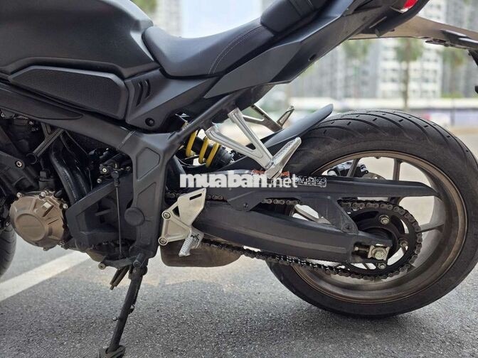 Honda CB650R 2022 màu đen nhám