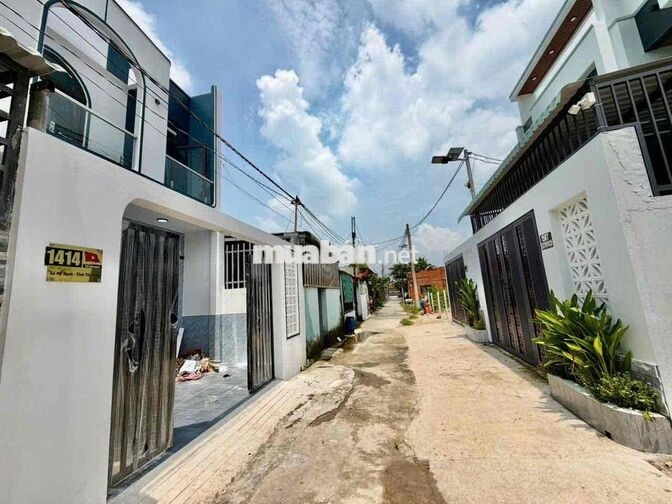 Nhà SHR , Hoàn Công , Sau UBND ngay chợ Mỹ Hạnh Nam