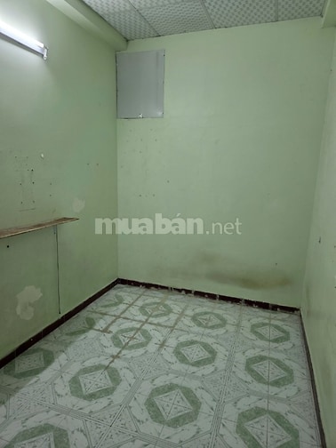 Nhà 3 tầng yên tĩnh gần chợ Phú Nhuận, trường các cấp: dọn vào ở ngay