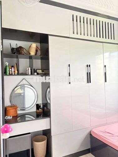 Nhà đầy đủ nội thất mới keng bán nhanh. giá rẻ cho VC trẻ ra riêng