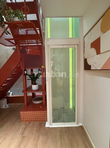 Chính chủ bán nhà hẻm 7B/... Thành Thái Q10 - 40m2 đất - có thang máy