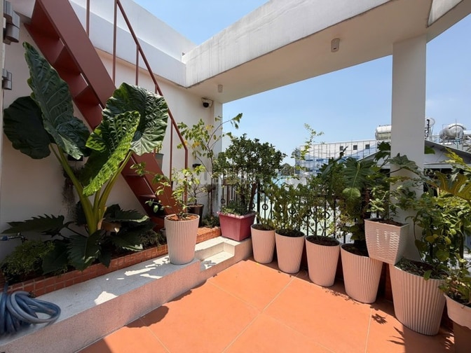 Chính chủ bán nhà hẻm 7B/... Thành Thái Q10 - 40m2 đất - có thang máy