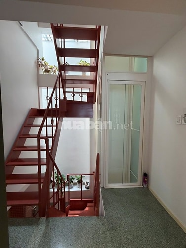 Chính chủ bán nhà hẻm 7B/... Thành Thái Q10 - 40m2 đất - có thang máy