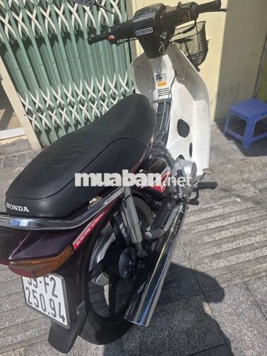 Honda Dream màu Tím