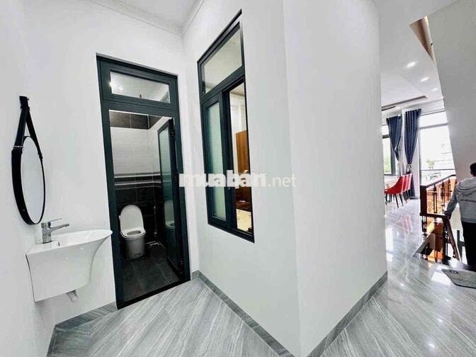 NHÀ GẦN TRƯỜNG HOÀNG VIỆT - HẺM 127 NGUYỄN HỮU THẤU