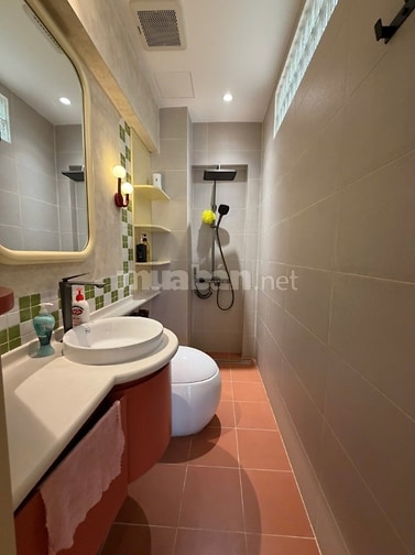 Chính chủ bán nhà hẻm 7B/... Thành Thái Q10 - 40m2 đất - có thang máy