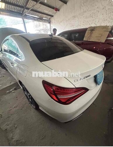 Mercedes-Benz CLA 200 Trắng 60000