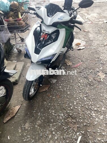 Honda Air Blade trắng đen