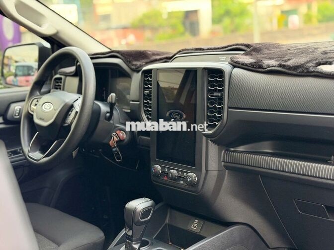 Ford Ranger 2025 XLS AT Trắng